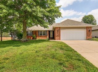 1339 W Stone House Rd, Nixa, MO 65714