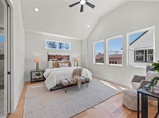 426 Sikes St #B, Houston, TX 77018