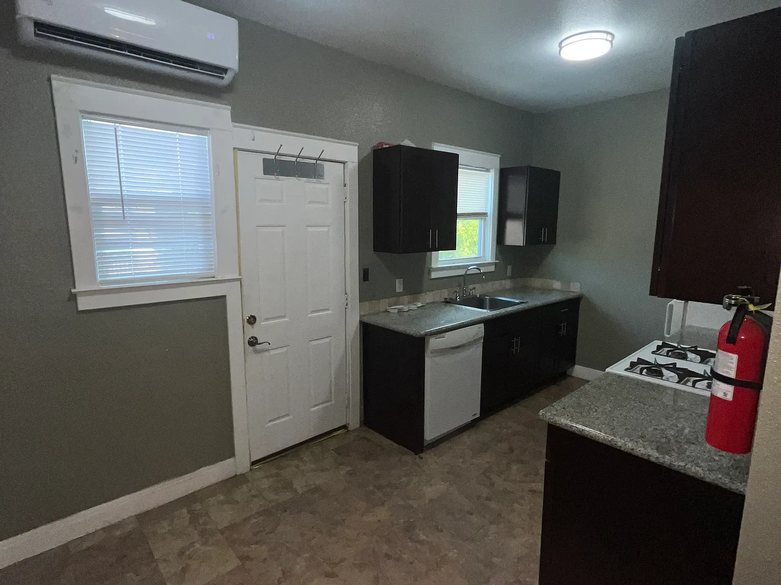 1 bed, 550 sqft, $845 — Photo 4