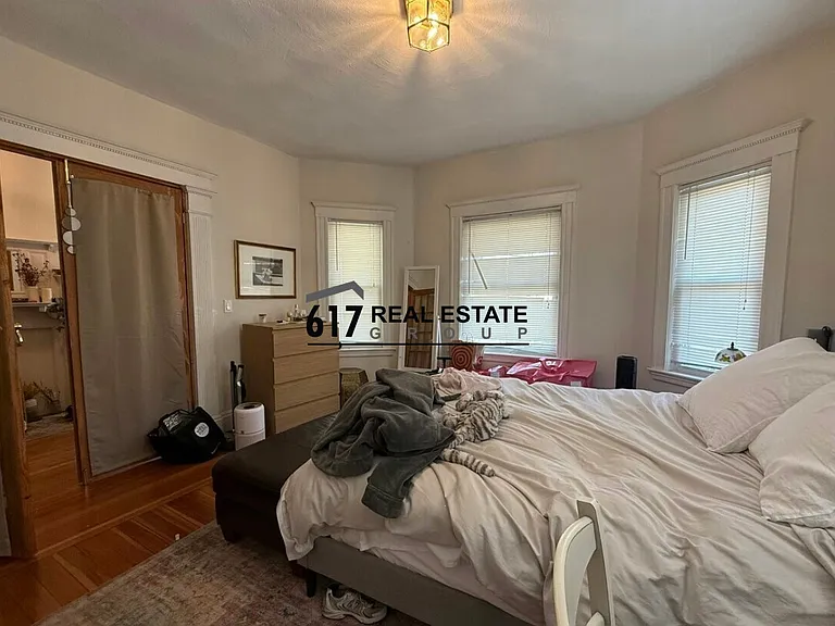10 Dickson St — Photo 8