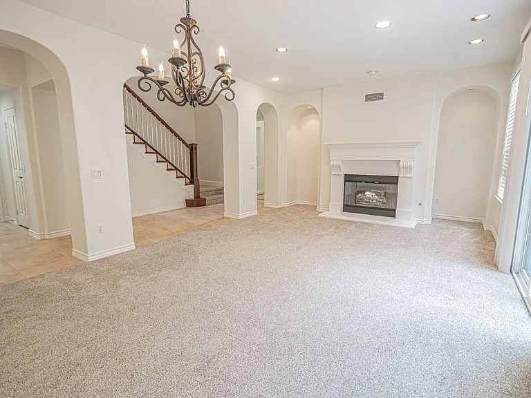 26149 W Shadow Rock Ln — Photo 7
