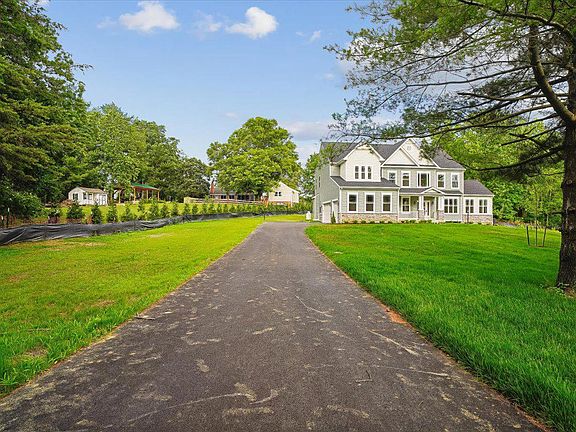 4th image of 1907 Mackiebeth Ct