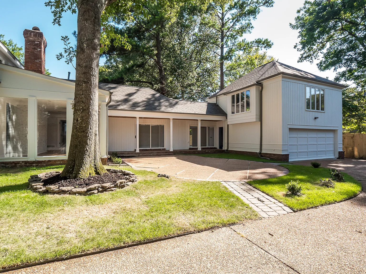 5 bed, 4418 sqft, $11,500 — Photo 3