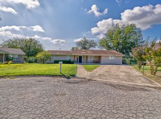 317 Studer Park, Uvalde, TX 78801