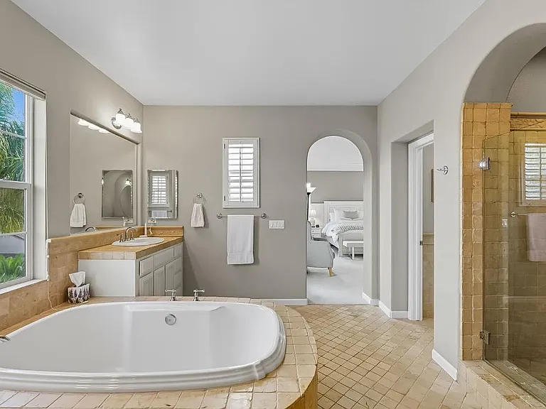 Eagle Ridge Dr — Photo 6