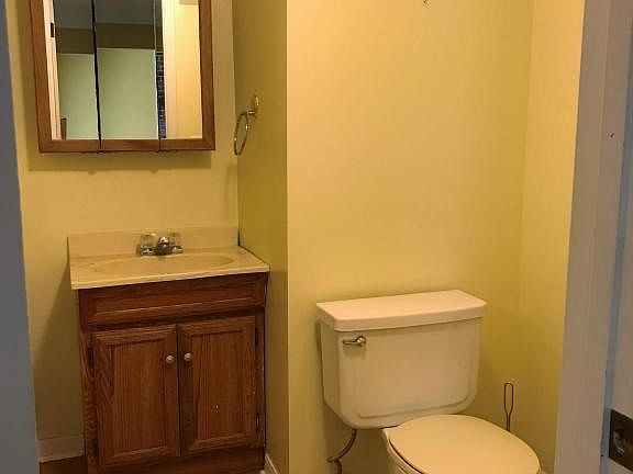Basement full bath #2