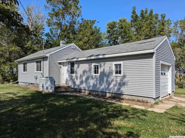 17544 Warbler Ave, Nora Springs, IA 50458