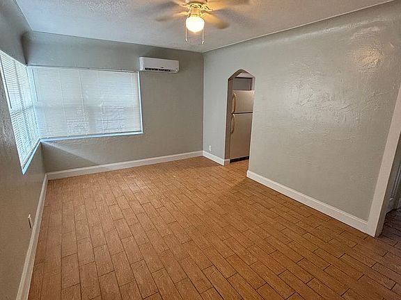 4th image of 761 22nd Ave S #1B-1BA-550SQFT