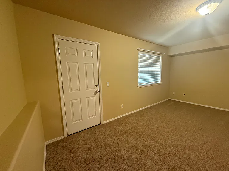 10060 NW Brighton Ln — Photo 10