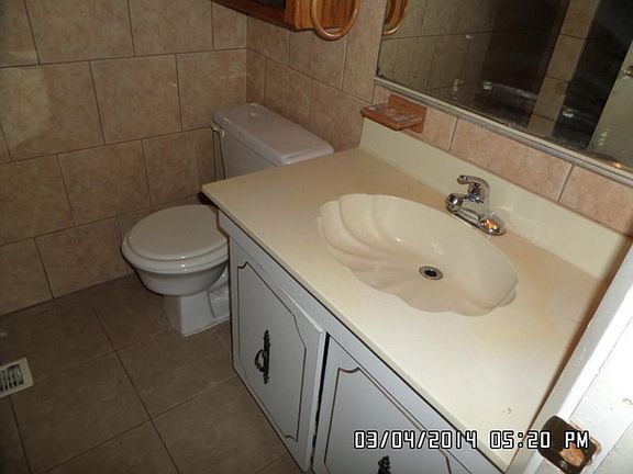 5th image of 215 Far Hills Dr