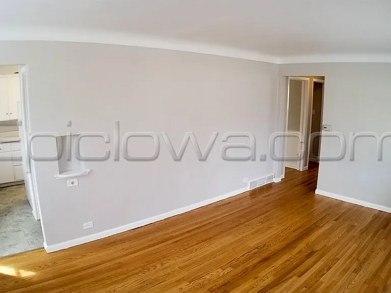 2923 Russell Dr NE — Photo 8