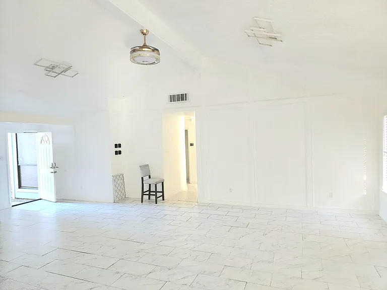 3030 Shawnee Dr — Photo 4
