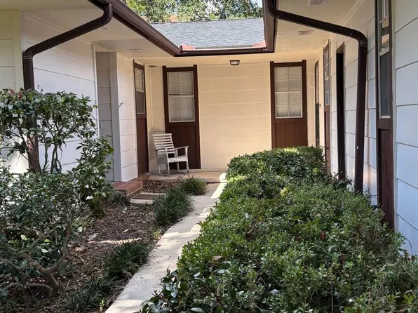 258 N Villas Ct APT B, Tallahassee, FL 32303