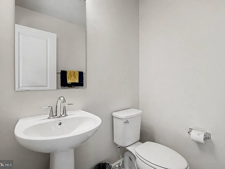 10878 Foxtrot Cir — Photo 30