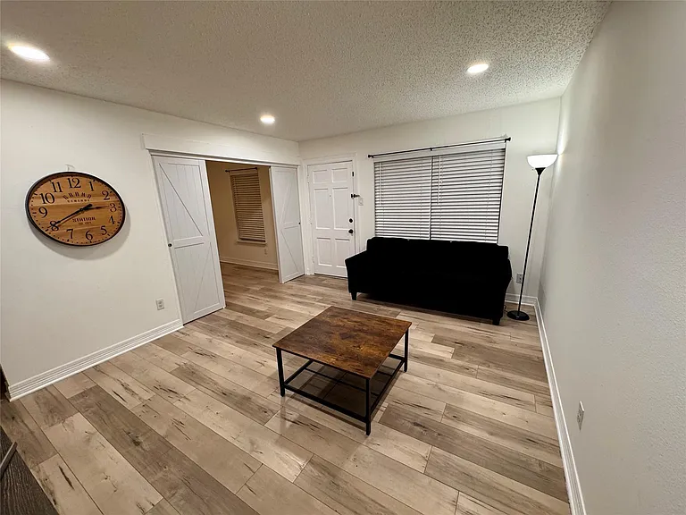 3131 Sw Fwy #C-35 — Photo 5
