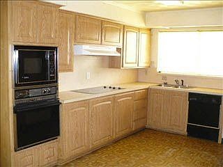 4th image of 422 W Northgate Dr