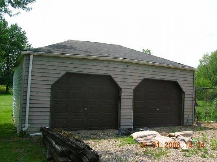 2nd image of 10895 Middleburg Plain City Rd