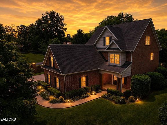 3rd image of 1201 Bentley Park Ln