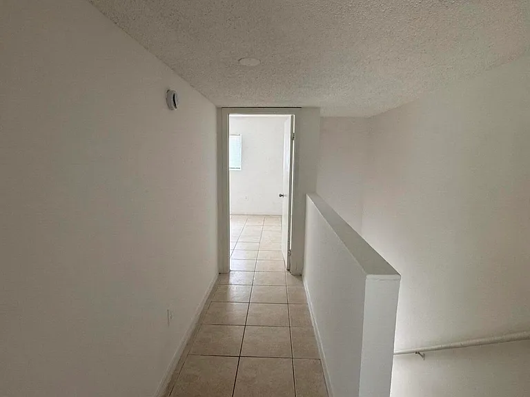 417 Palm Cir E #417 — Photo 16