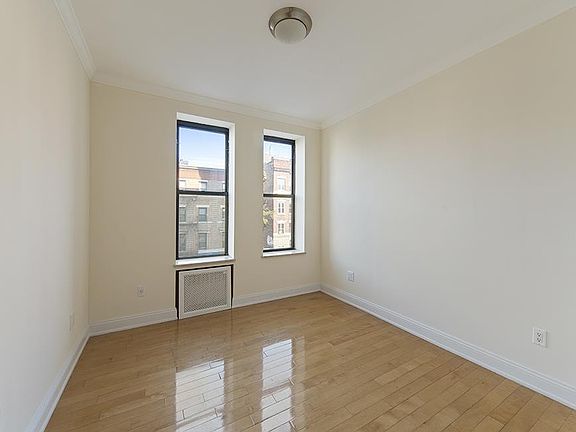5th image of 742 Saint Nicholas Ave APT 20