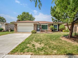 18527 Millstone Dr, Macomb, MI 48044