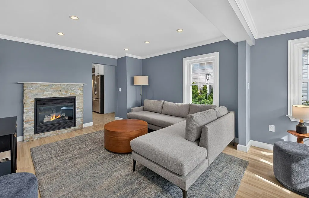 3 bed, 2.5 bath, 1544 sqft, $4,000 — Photo 2