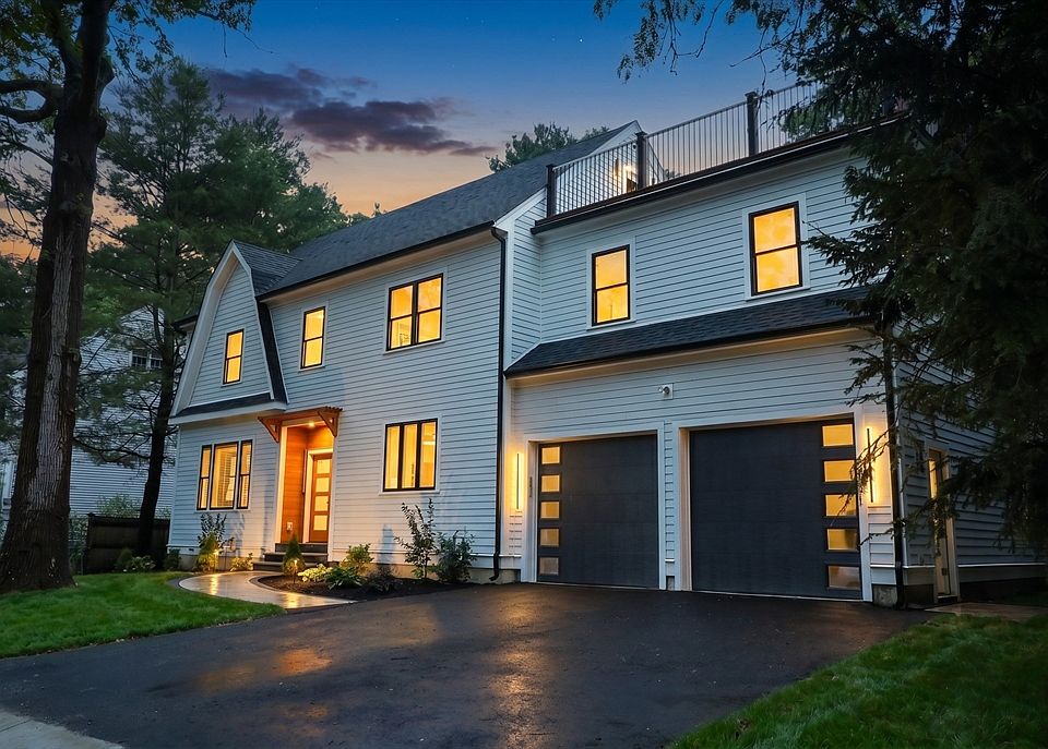 1st image of 45 Clearwater Rd