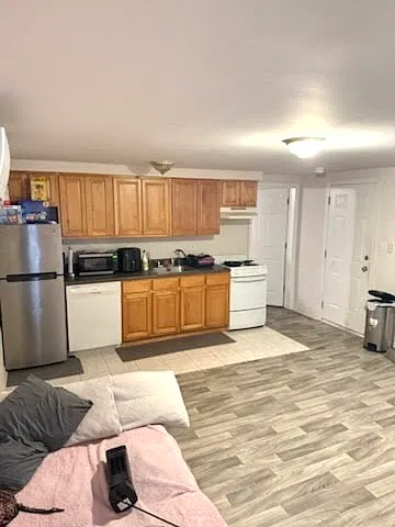 1 bed, 650 sqft, $999 — Photo 1