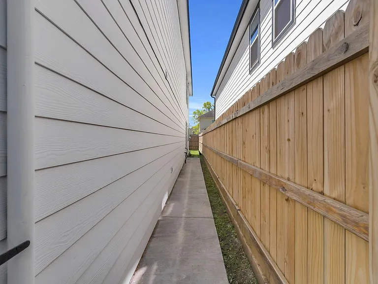 8124 Sterlingshire St #A — Photo 10
