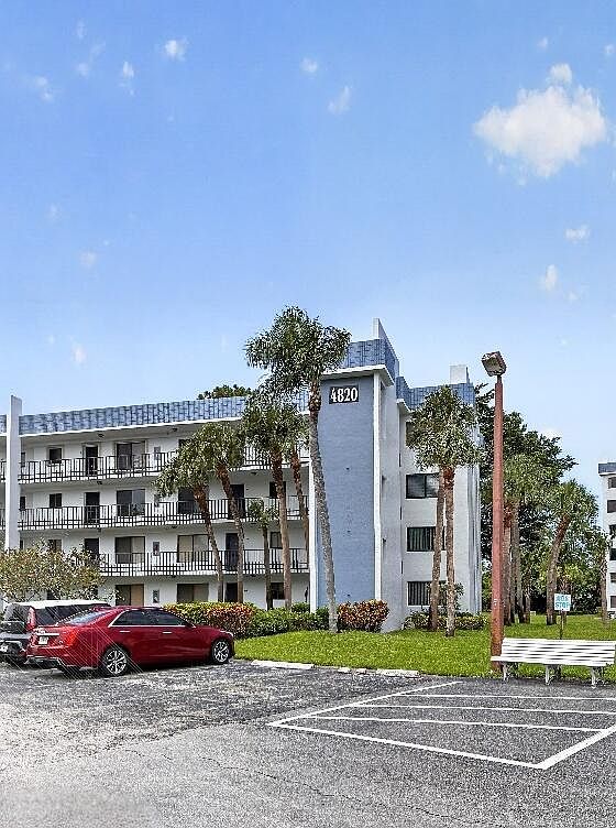 4820 Lucerne Lakes Boulevard W #402