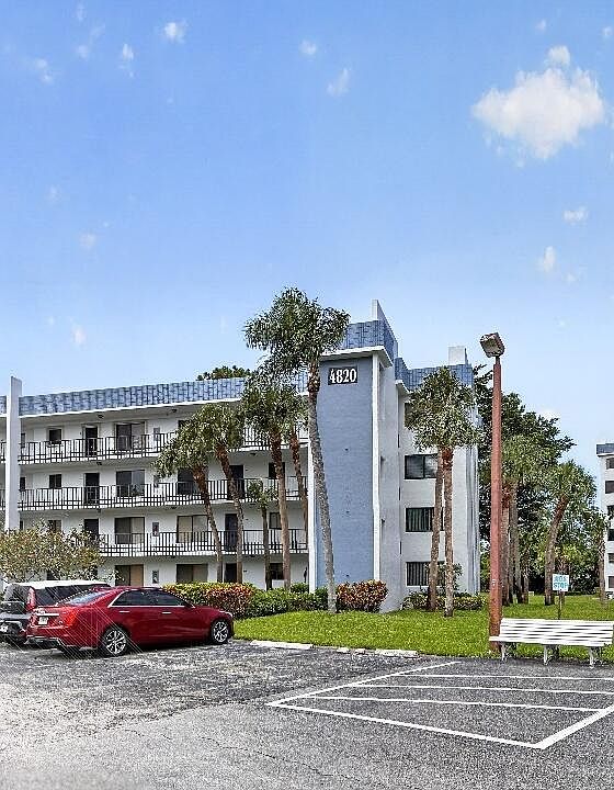 1st image of 4820 Lucerne Lakes Boulevard W #402