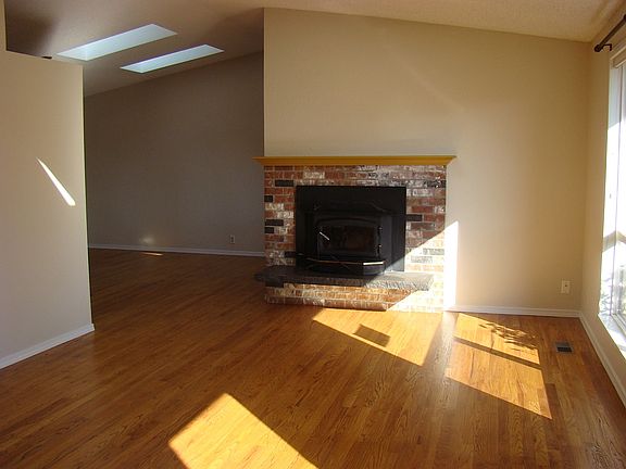 2nd image of 9318 169th Pl NE