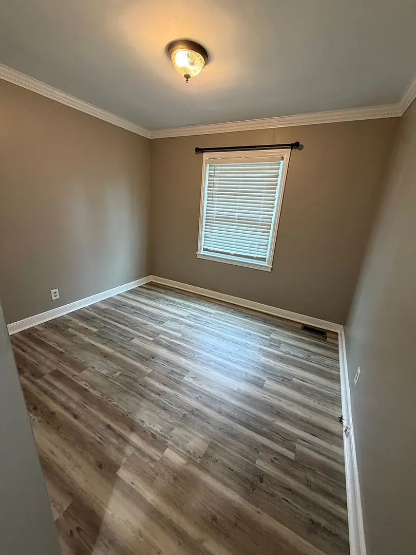 1405 Belmont Drive — Photo 3