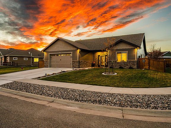 3rd image of 40 Sunrise Ln