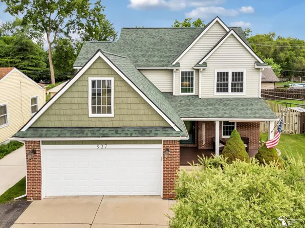 937 Robinwood Dr, Troy, MI 48083