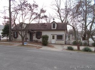 564 W Lebanon St, Nashville, IL 62263