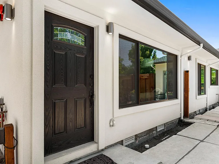 1072 Colony Hills Ln — Photo 9