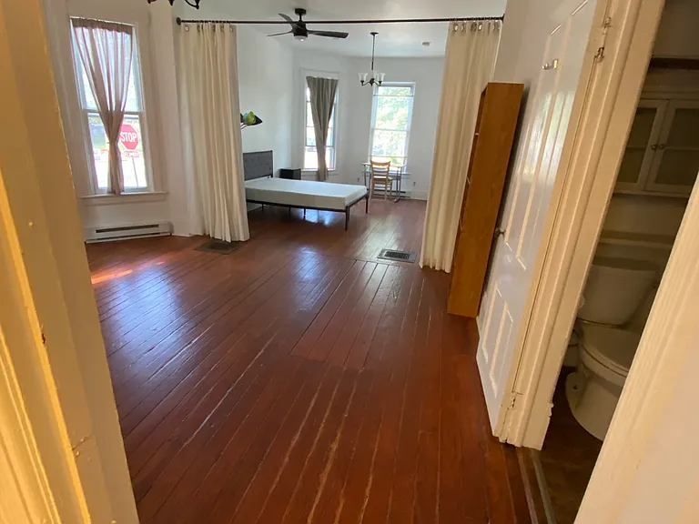 401 N Albany St #401 — Photo 5