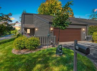 44 Webster Heights Dr, Green Bay, WI 54301