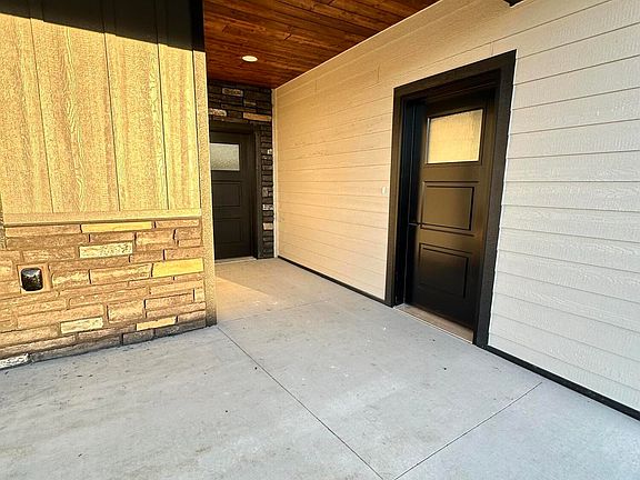 4th image of 2806 Cottonwood Cir