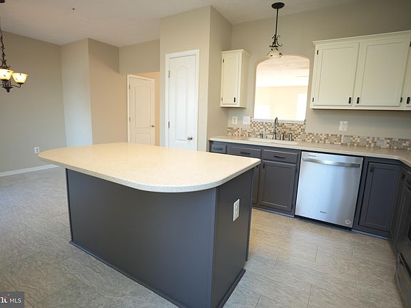 5th image of 48409 Surfside Dr
