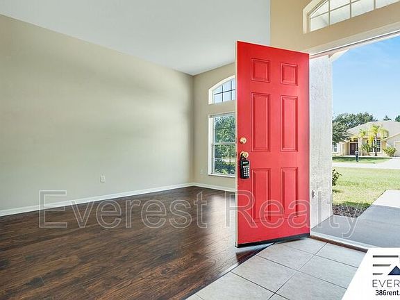 4th image of 24 Londonderry Dr
