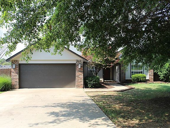 2nd image of 3348 W Essex Dr