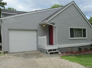 15747 Marilyn Ave, Plymouth, MI 48170