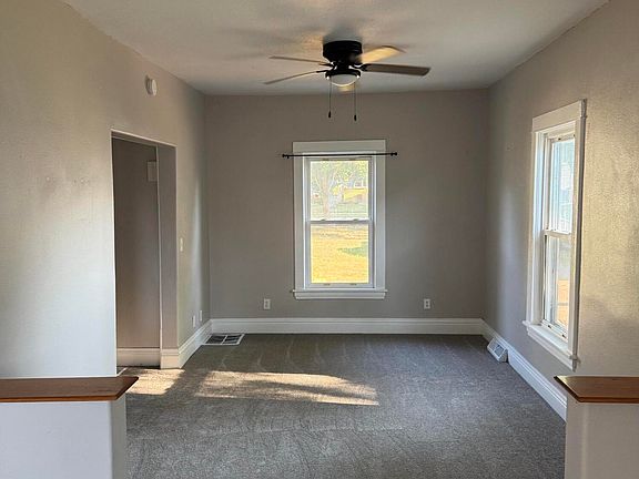 5th image of 62 3rd Ave NW