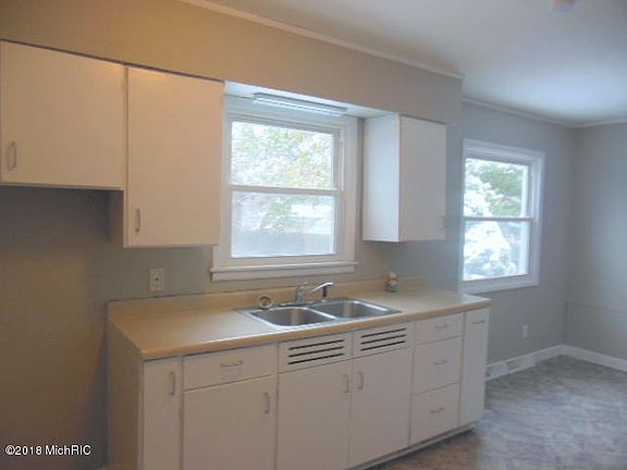 4th image of 11581 Miller Dr