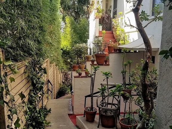 2nd image of 2463 Hidalgo Ave