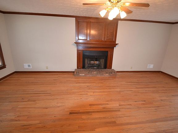 3rd image of 6999 Kevin Ct