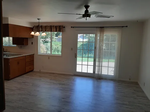 3657 Sanders St, Eugene, OR 97404