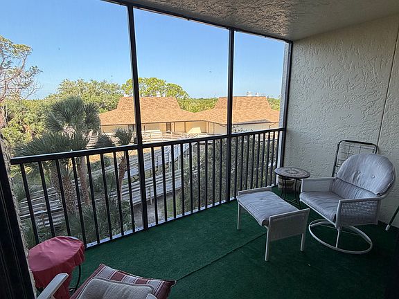 3rd image of 5400 Park St N APT 211
